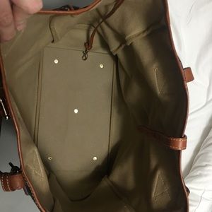 Dooney & Bourke Bags - Dooney & Bourke Large Tote Dooney & Bourke Bags - Dooney & Bourke Large Tote